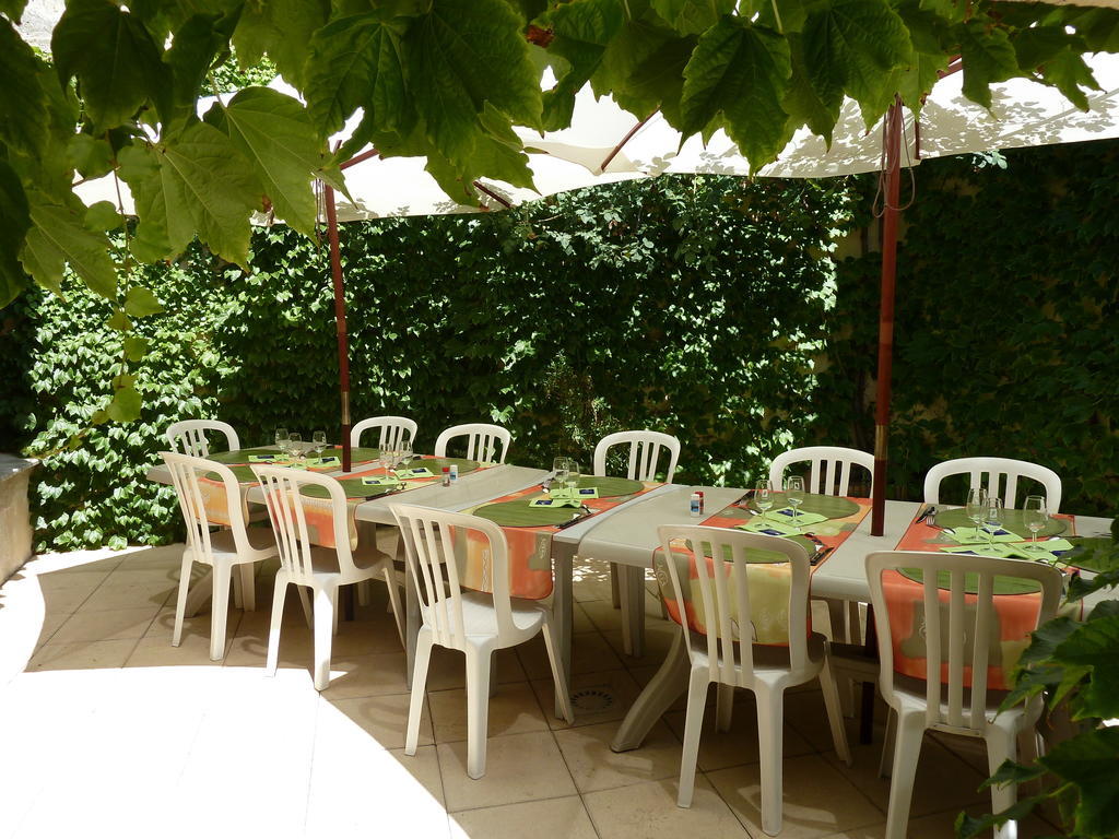 La Cle Des Chants Vergèze Buitenkant foto